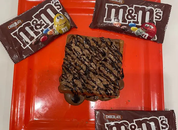 M&M’s SQUARE WAFFLE 🍫